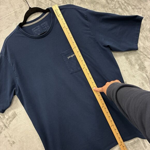 Patagonia Men's XL Responsibili-Tee T Shirt Blue Pocket Graphic Outdoors Hiking - Picture 3 of 5